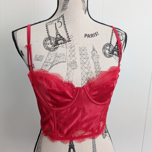 Victoria's Secret red corset bralette - Picture 6 of 7